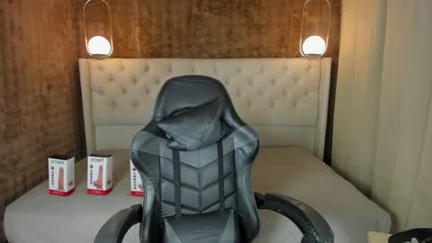 Snapshot of citry_tv chatting on 7, 12, 2024   Citrina     Tallulah       Vanexandra     online show from 7, 12, 2024