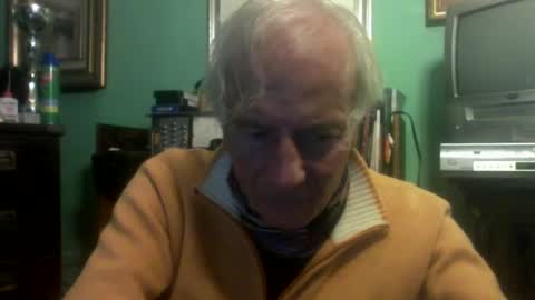 Snapshot of ciuk chatting on 4, 1, 2025 ciuk online show from 4, 1, 2025
