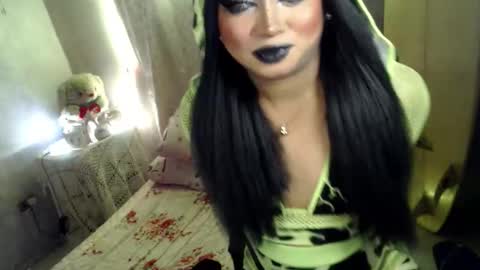 QUEEN CESS online show from 18, 5, 2026