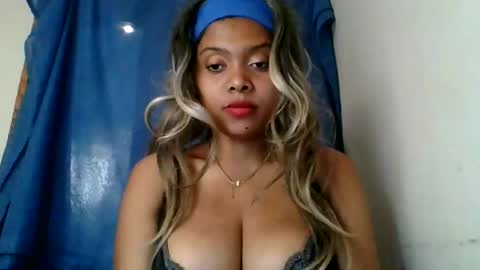 ckamilla45 online show from 17, 9, 2025