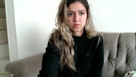 clair_of online show from 27, 3, 2026