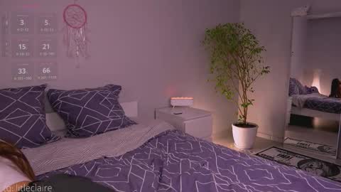 Snapshot of claire_amoure chatting on 15, 10, 2025 Claire online show from 15, 10, 2025