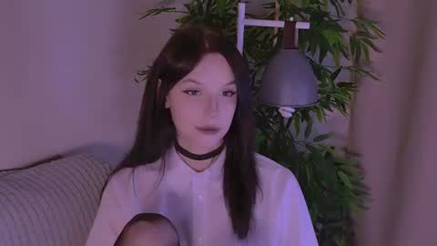 Claire Bennett online show from 25, 6, 2026