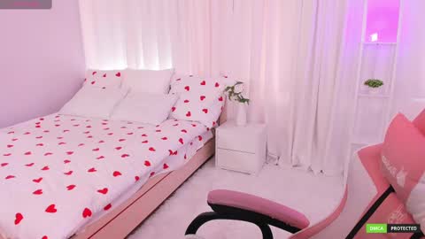 Claire Faers online show from 4, 3, 2025