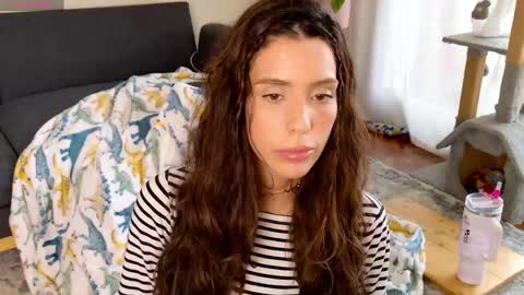 clairevarhol online show from 4, 5, 2026