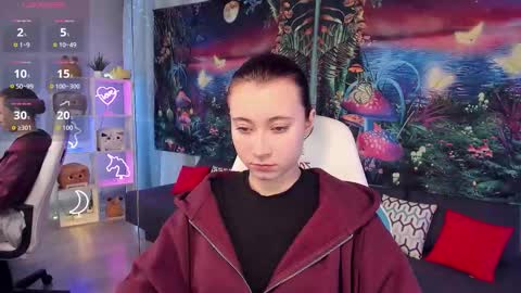 Snapshot of clarabenson chatting on 22, 9, 2025 clarabenson online show from 22, 9, 2025