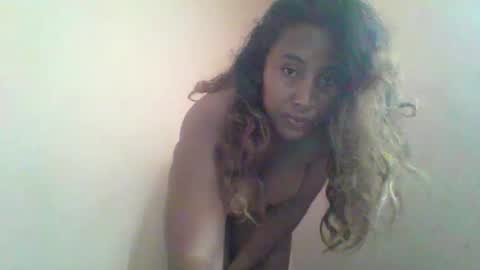 Snapshot of clarah0123 chatting on 5, 3, 2025 Clarah0123 online show from 5, 3, 2025