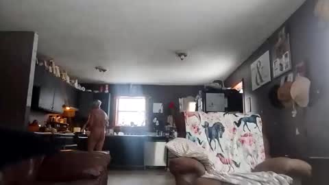 clarenceoyes722626 online show from 22, 3, 2026