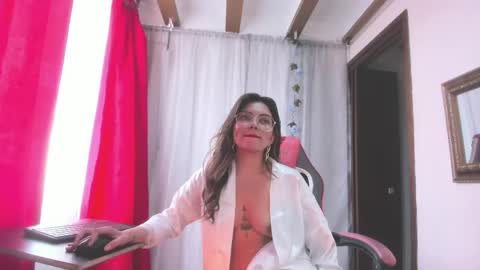 Charlotte online show from 18, 4, 2026