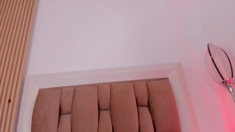 Snapshot of clarisse28 chatting on 9, 2, 2026 Mistress Clarisse online show from 9, 2, 2026