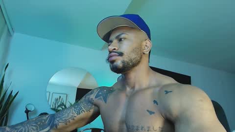 Snapshot of clark_strong chatting on 16, 11, 2025 clark_strong online show from 16, 11, 2025