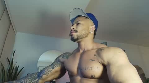 Snapshot of clark_strong chatting on 1, 12, 2025 clark_strong online show from 1, 12, 2025