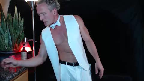 clarkekentxxxx online show from 27, 4, 2026