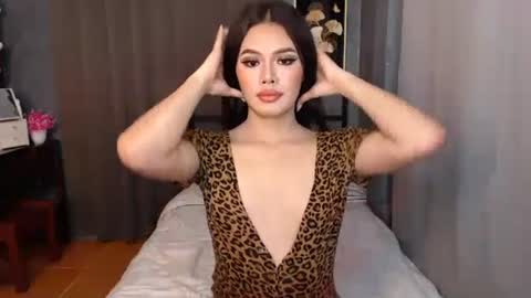 maika online show from 25, 2, 2025