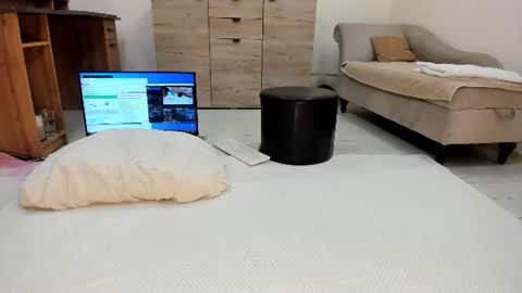 Deea xxx online show from 25, 6, 2026