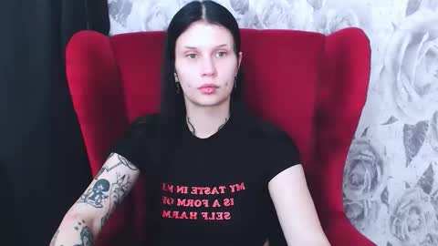 Snapshot of cleadark chatting on 23, 10, 2025 CleaDark online show from 23, 10, 2025