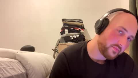 Snapshot of cleurj chatting on 3, 10, 2025 cleurj online show from 3, 10, 2025