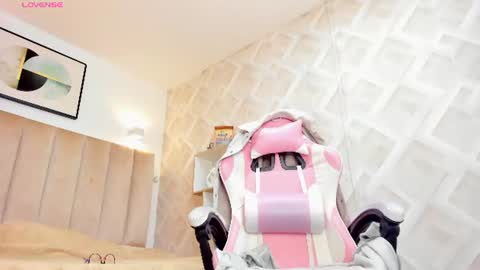 clhoe_johnson_ online show from 1, 7, 2026