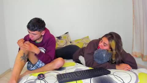 Cloe and Taylor online show from 27, 5, 2026