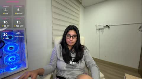 Snapshot of cloe_small08 chatting on 8, 4, 2026 cloe small online show from 8, 4, 2026