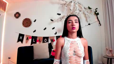 CLOE  online show from 23, 10, 2025