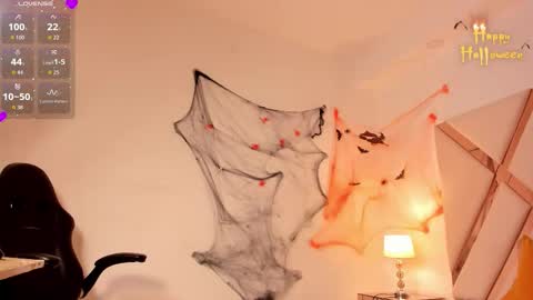Snapshot of cloemorwen chatting on 21, 10, 2025 Cloe online show from 21, 10, 2025