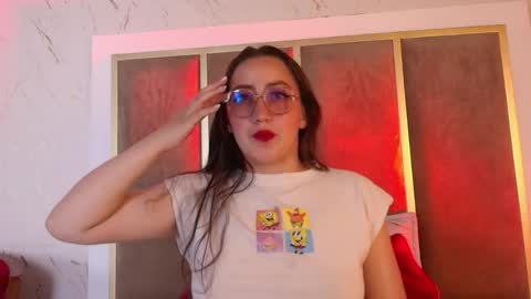 Cloe Samders online show from 13, 4, 2026