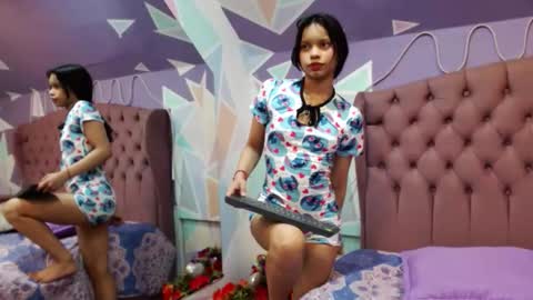 Snapshot of cloeygraweing chatting on 9, 10, 2025 cloeygraweing online show from 9, 10, 2025