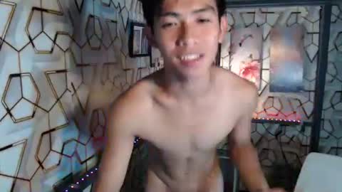 Snapshot of clyde_twinkx chatting on 16, 9, 2025 clyde_twinkx online show from 16, 9, 2025