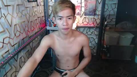 Snapshot of clyde_twinkx chatting on 26, 10, 2025 clyde_twinkx online show from 26, 10, 2025