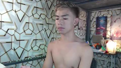 Snapshot of clyde_twinkx chatting on 2, 11, 2025 clyde_twinkx online show from 2, 11, 2025