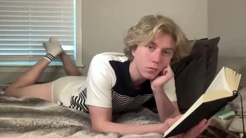 Snapshot of clydeaustin chatting on 19, 11, 2025 Clyde Austin online show from 19, 11, 2025