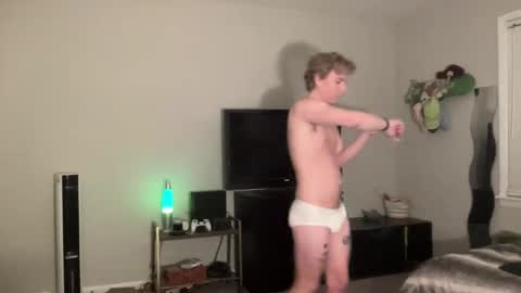 Snapshot of clydeaustin chatting on 18, 12, 2025 Clyde Austin online show from 18, 12, 2025