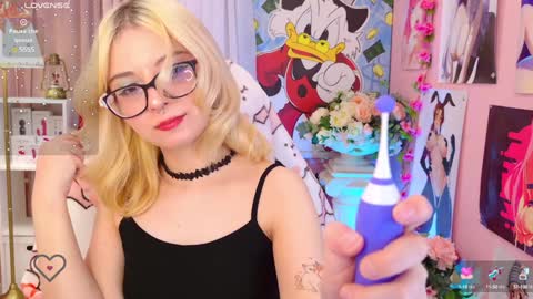 Snapshot of coconut_mia chatting on 20, 12, 2024 Mia online show from 20, 12, 2024