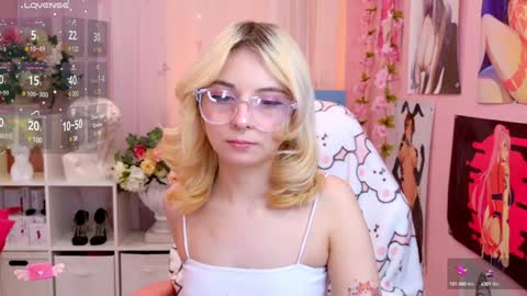 Snapshot of coconut_mia chatting on 16, 1, 2025 Mia online show from 16, 1, 2025