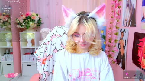 Snapshot of coconut_mia chatting on 17, 1, 2025 Mia online show from 17, 1, 2025