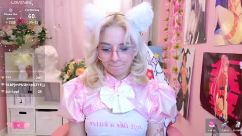 Snapshot of coconut_mia chatting on 4, 2, 2025 Mia online show from 4, 2, 2025