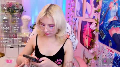 Snapshot of coconut_mia chatting on 8, 3, 2025 Mia online show from 8, 3, 2025