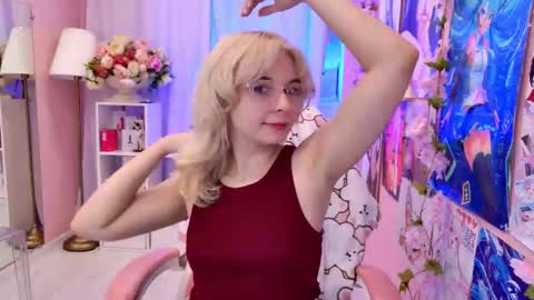 Snapshot of coconut_mia chatting on 10, 9, 2025 Mia online show from 10, 9, 2025