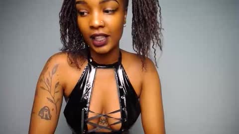 Snapshot of cocos_camera chatting on 23, 10, 2025 Coco online show from 23, 10, 2025