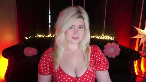 Snapshot of cocosecretss chatting on 20, 5, 2026 onlyfans amyleyy online show from 20, 5, 2026