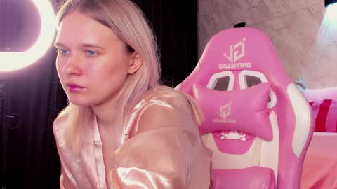 Snapshot of cold_watterfal chatting on 3, 3, 2026 Alice online show from 3, 3, 2026