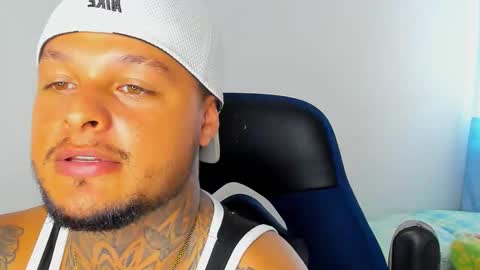 Snapshot of colin_fox1 chatting on 17, 3, 2026 colin_fox1 online show from 17, 3, 2026