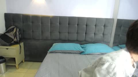 collinstone online show from 24, 1, 2025