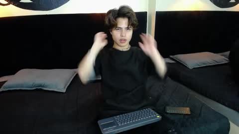 collinstone online show from 10, 2, 2025