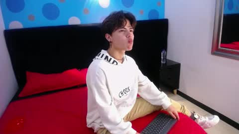 collinstone online show from 2, 3, 2025