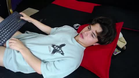 collinstone online show from 5, 3, 2025