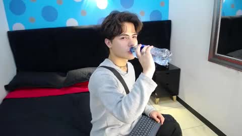 collinstone online show from 10, 3, 2025