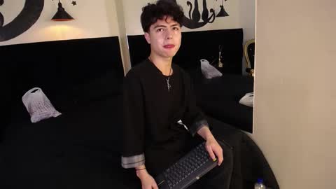 collinstone online show from 19, 10, 2025