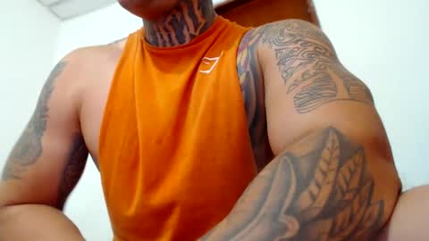 Snapshot of colombian_monster_cock chatting on 15, 12, 2024 camilo online show from 15, 12, 2024